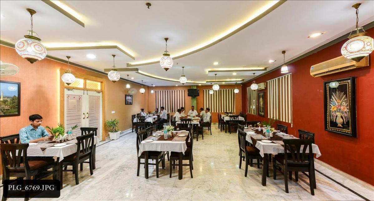 Hotel Chanakya Agra (Uttar Pradesh) Exterior foto